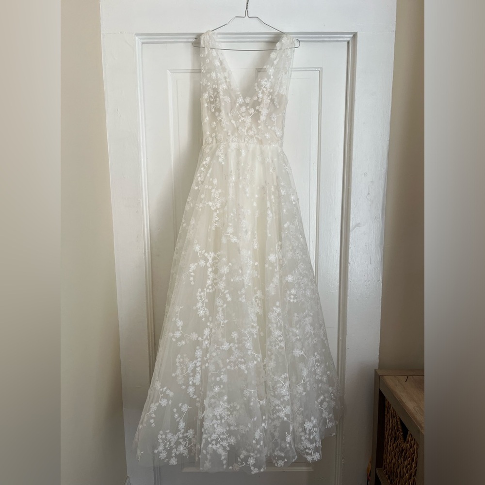 Nouvelle Amsale Elliot in Ivory